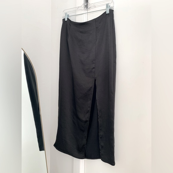 Lulus Dresses & Skirts - Black satin skirt with front slit